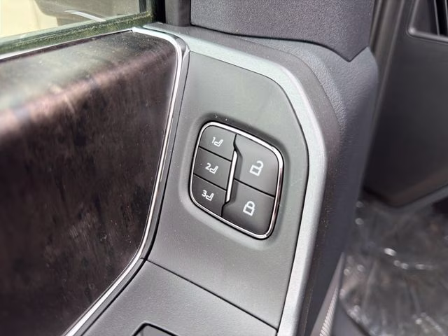 2026 Carbonized Gray Metallic Ford Super Duty F-250 SRW Lariat 4X4 Truck