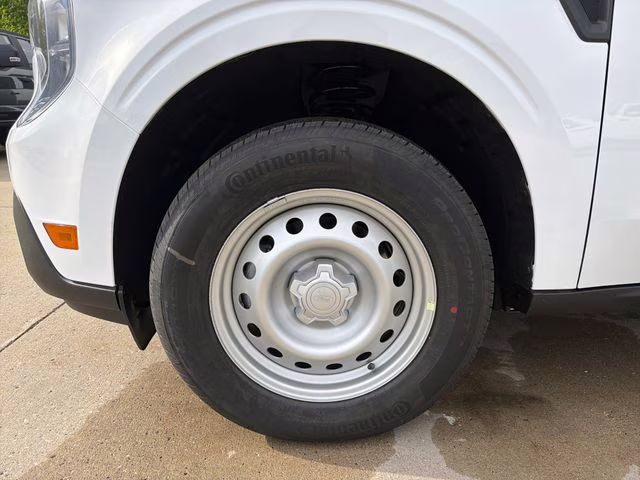 2026 Oxford White Ford Maverick XL FWD Truck