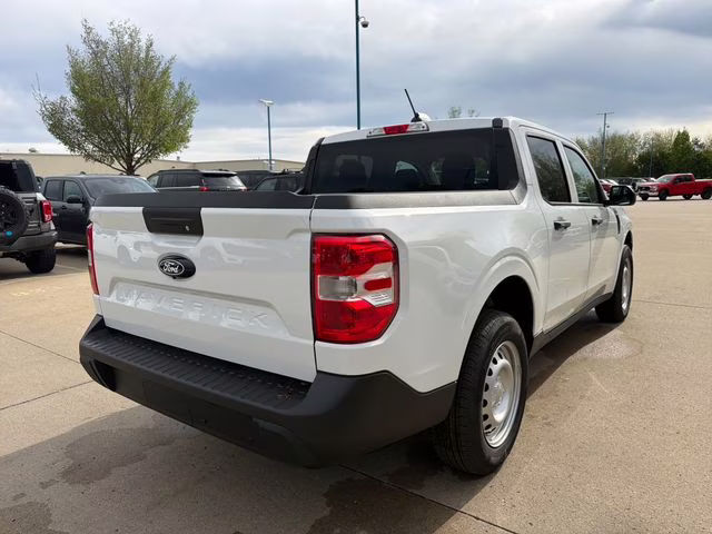 2026 Oxford White Ford Maverick XL FWD Truck