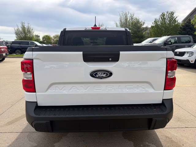 2026 Oxford White Ford Maverick XL FWD Truck
