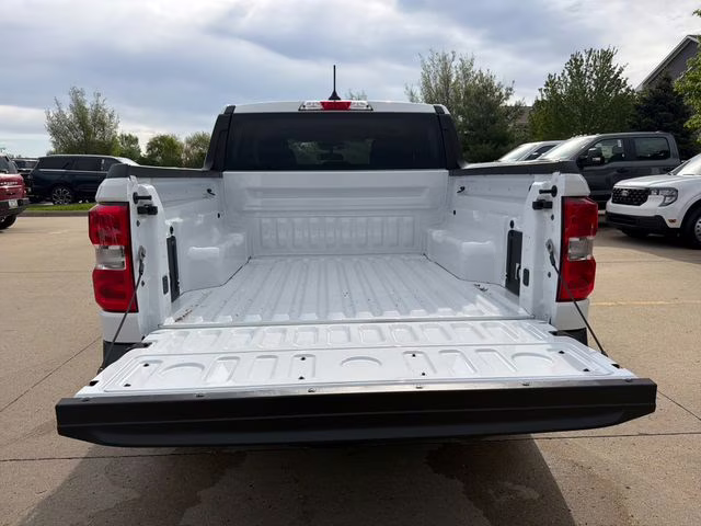 2026 Oxford White Ford Maverick XL FWD Truck