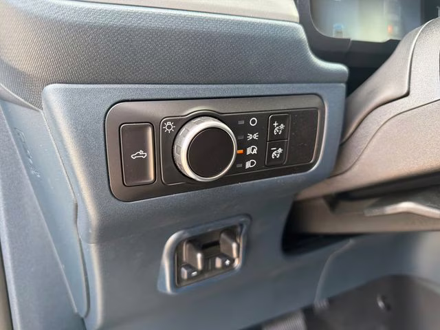 2026 Oxford White Ford Maverick XL AWD Truck