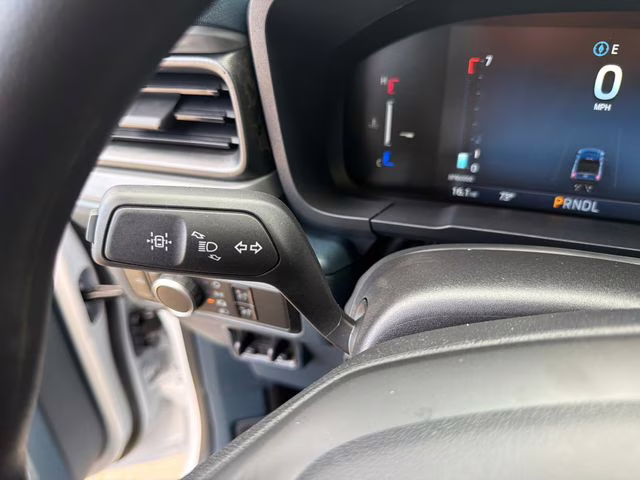 2026 Oxford White Ford Maverick XL AWD Truck
