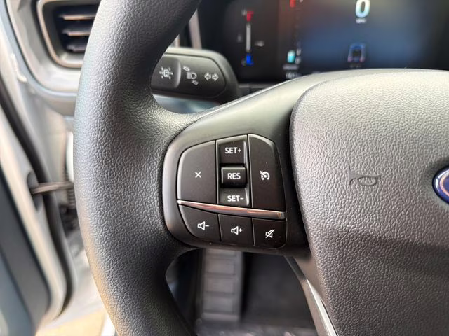 2026 Oxford White Ford Maverick XL AWD Truck