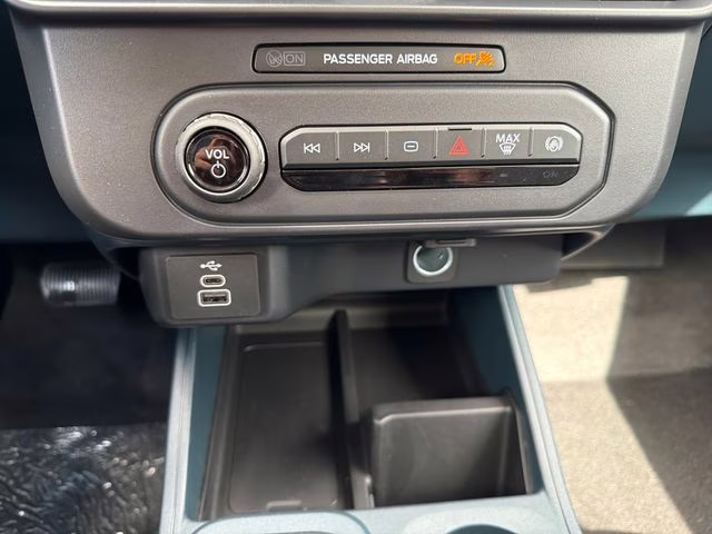 2026 Oxford White Ford Maverick XL AWD Truck