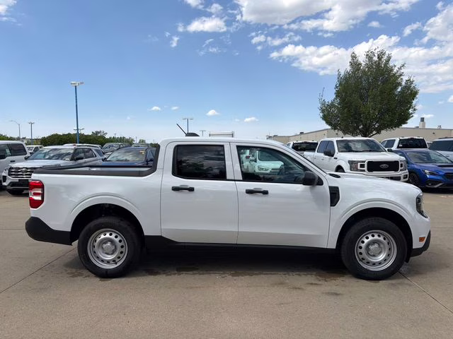 2026 Oxford White Ford Maverick XL AWD Truck
