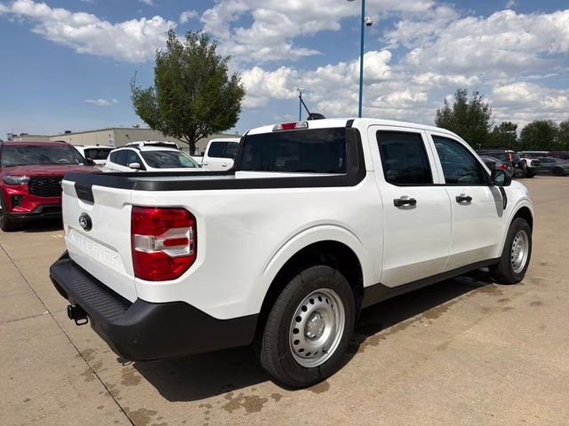 2026 Oxford White Ford Maverick XL AWD Truck