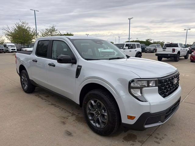2026 Space White Metallic Ford Maverick XLT FWD Truck