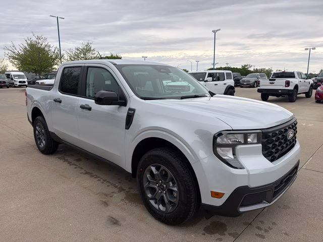 2026 Space White Metallic Ford Maverick XLT FWD Truck