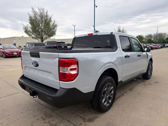 2026 Space White Metallic Ford Maverick XLT FWD Truck