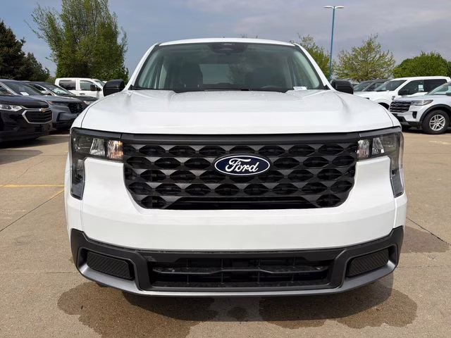 2026 Oxford White Ford Maverick XLT FWD Truck
