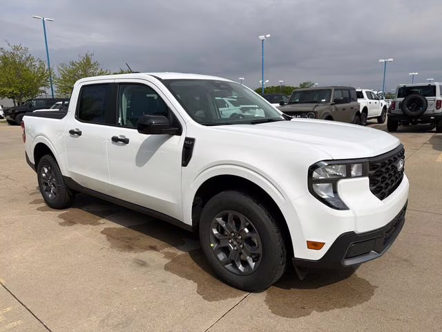 2026 Oxford White Ford Maverick XLT FWD Truck