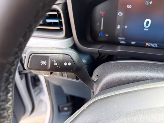 2026 Oxford White Ford Maverick XLT FWD Truck