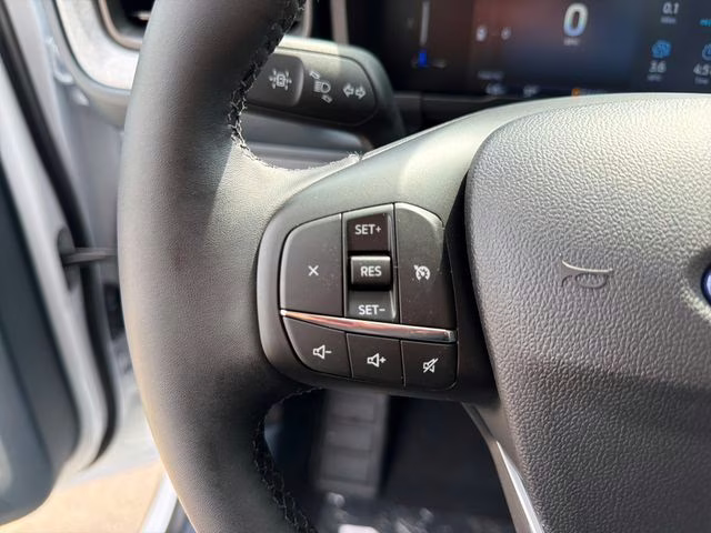 2026 Oxford White Ford Maverick XLT FWD Truck