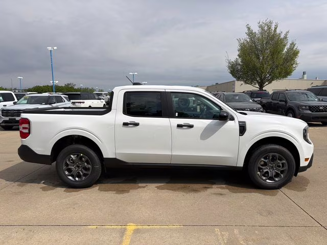 2026 Oxford White Ford Maverick XLT FWD Truck