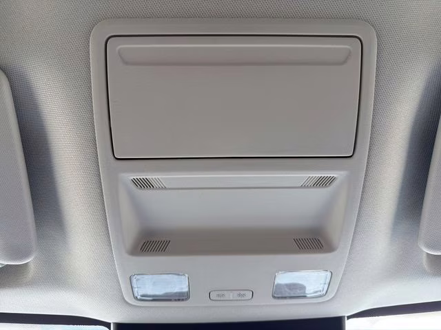 2026 Oxford White Ford Maverick XLT FWD Truck