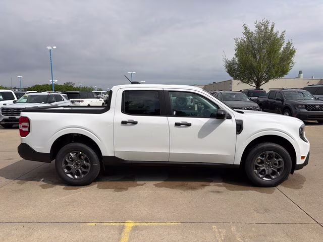 2026 Oxford White Ford Maverick XLT FWD Truck