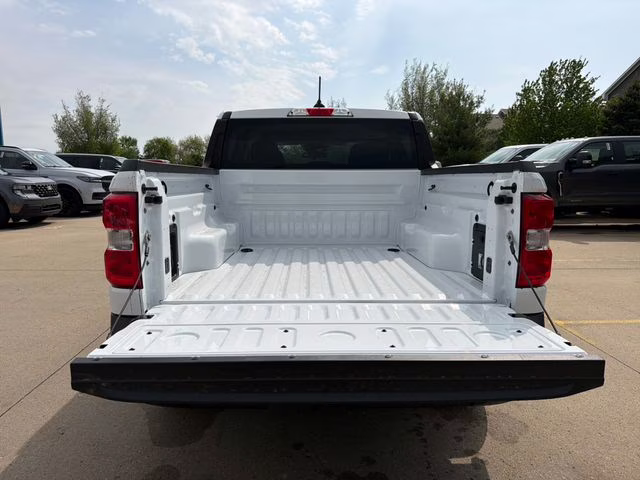 2026 Oxford White Ford Maverick XLT FWD Truck