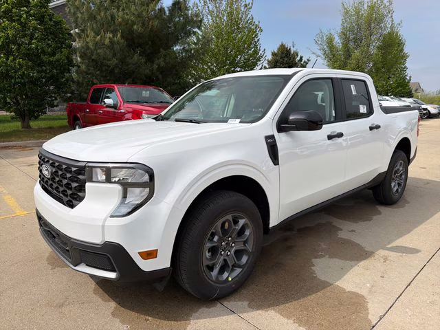 2026 Oxford White Ford Maverick XLT FWD Truck