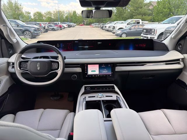 2026 Star White Metallic Tri-Coat Lincoln Navigator Reserve 4X4 SUV