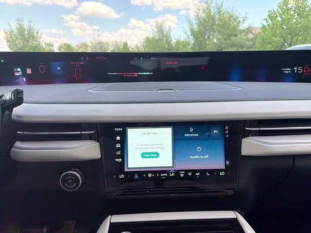 2026 Star White Metallic Tri-Coat Lincoln Navigator Reserve 4X4 SUV