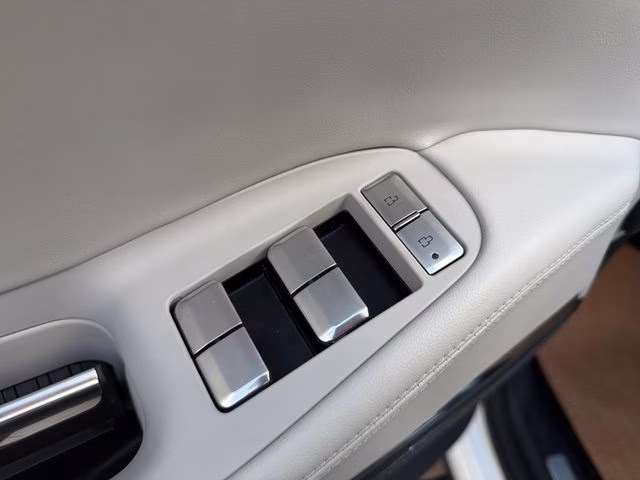 2026 Star White Metallic Tri-Coat Lincoln Navigator Reserve 4X4 SUV