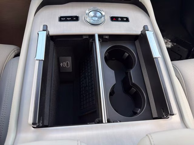 2026 Star White Metallic Tri-Coat Lincoln Navigator Reserve 4X4 SUV