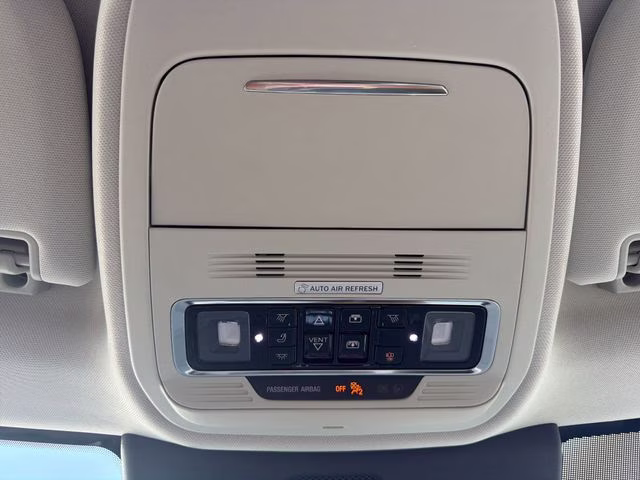 2026 Star White Metallic Tri-Coat Lincoln Navigator Reserve 4X4 SUV