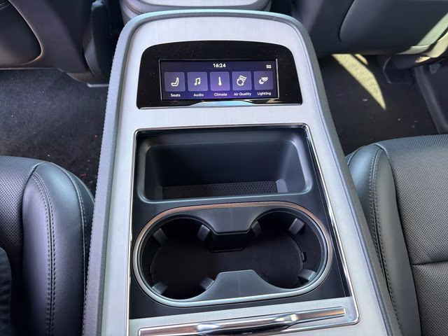 2026 Crystal White Metallic Clearcoat Lincoln Navigator L Reserve 4X4 SUV