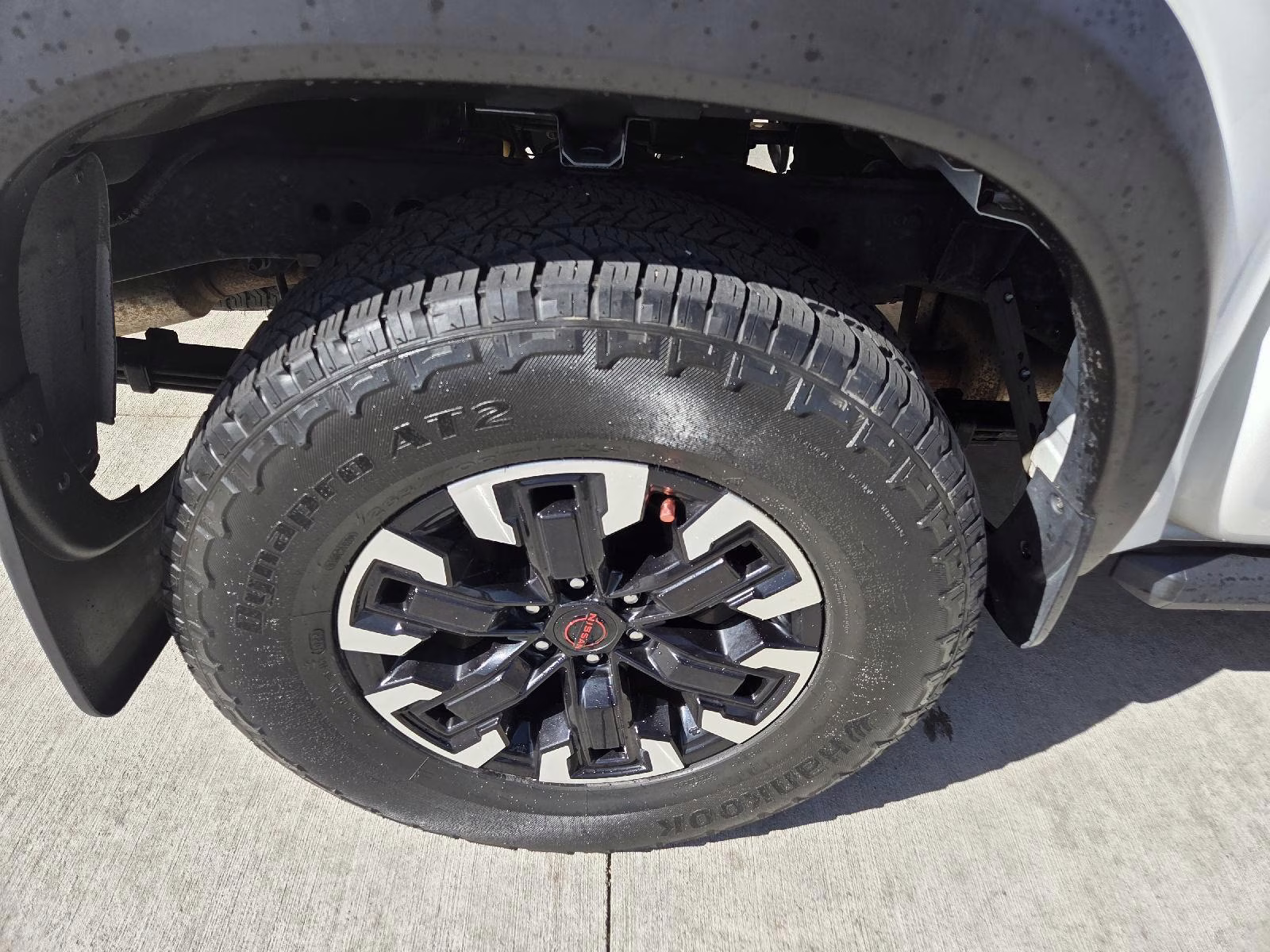 2022 Glacier White Nissan Frontier PRO-4X 4X4 Truck
