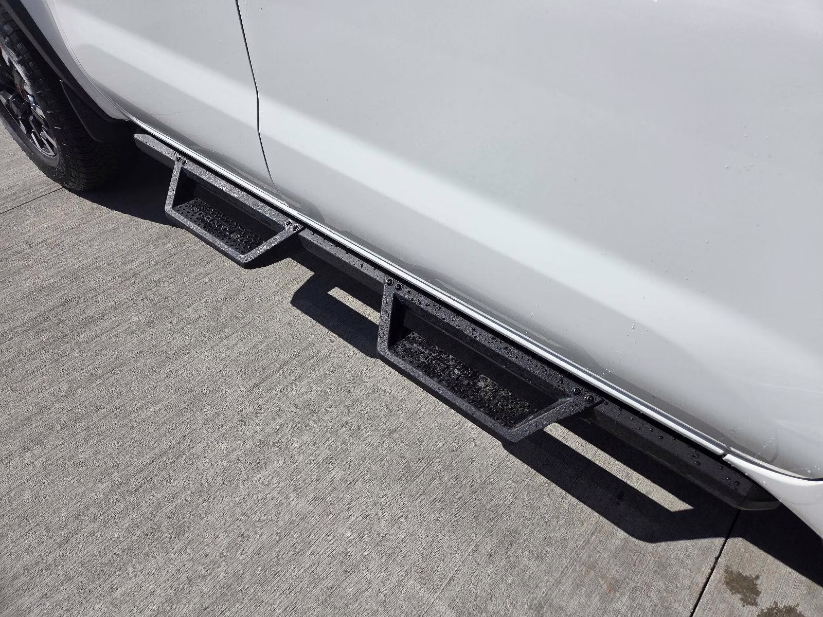 2022 Glacier White Nissan Frontier PRO-4X 4X4 Truck