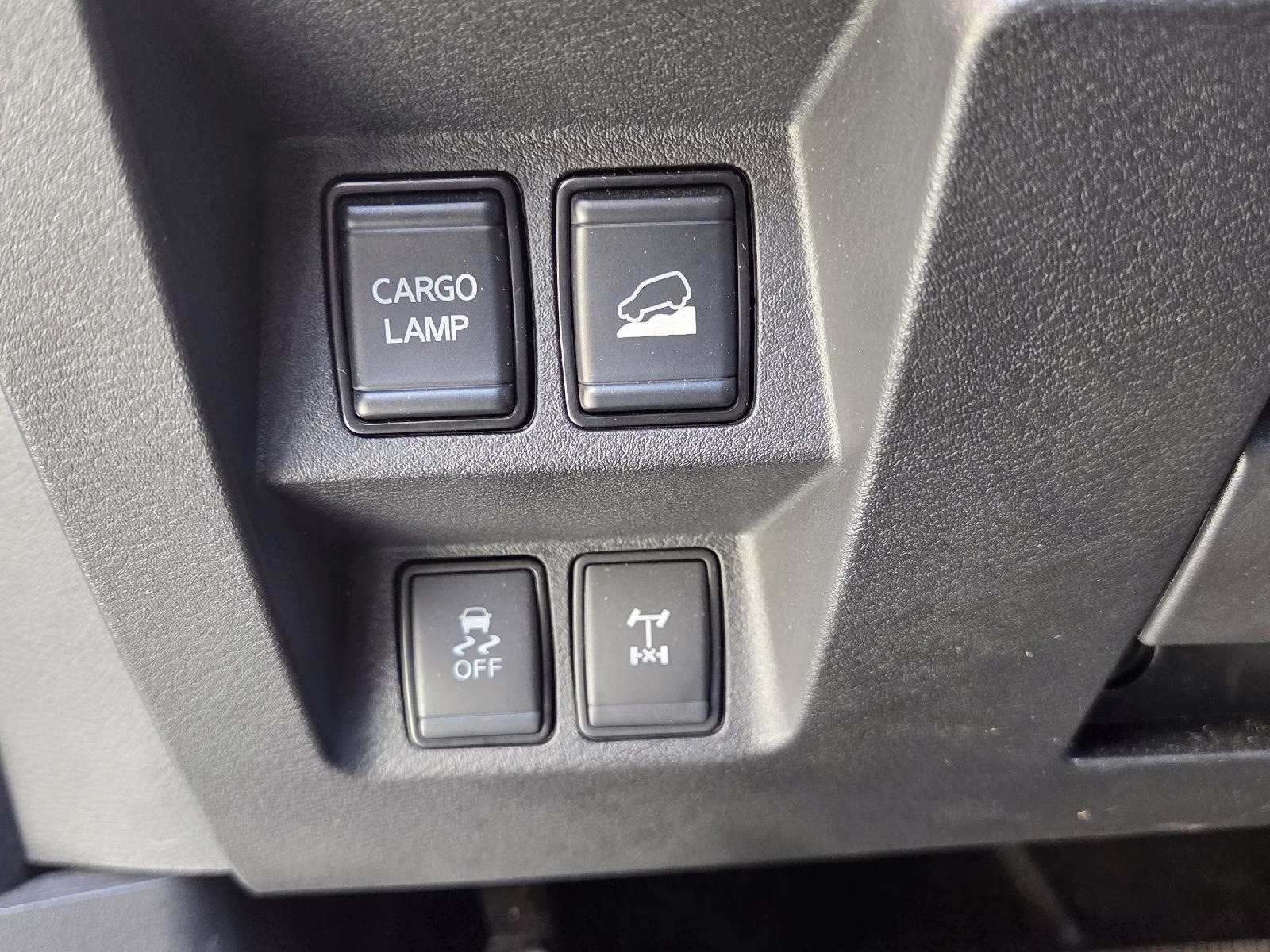2022 Glacier White Nissan Frontier PRO-4X 4X4 Truck