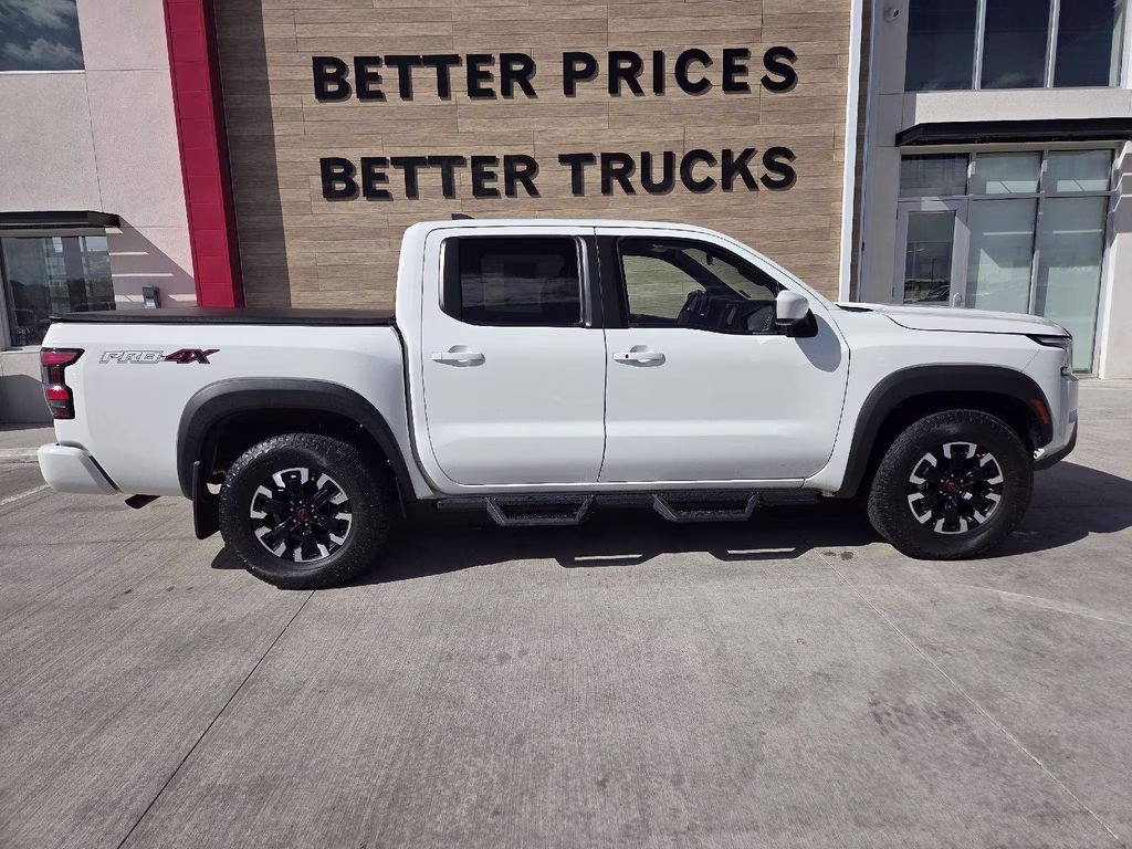 2022 Glacier White Nissan Frontier PRO-4X 4X4 Truck