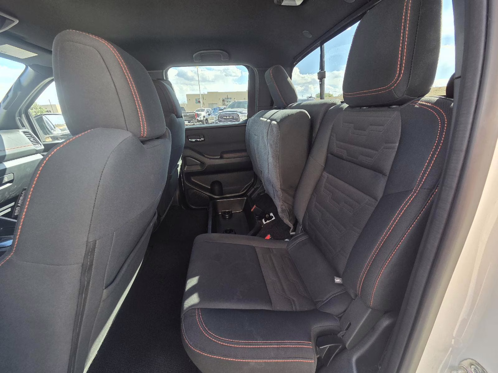 2022 Glacier White Nissan Frontier PRO-4X 4X4 Truck