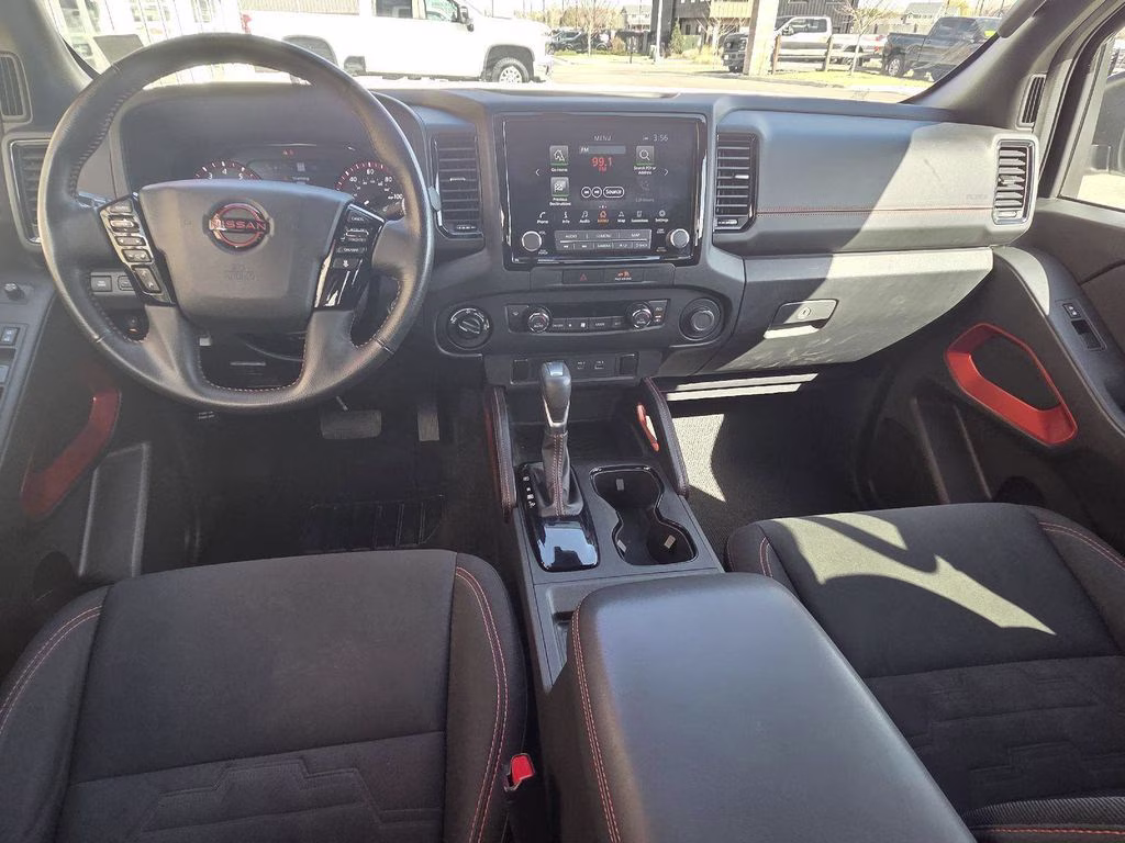 2022 Glacier White Nissan Frontier PRO-4X 4X4 Truck