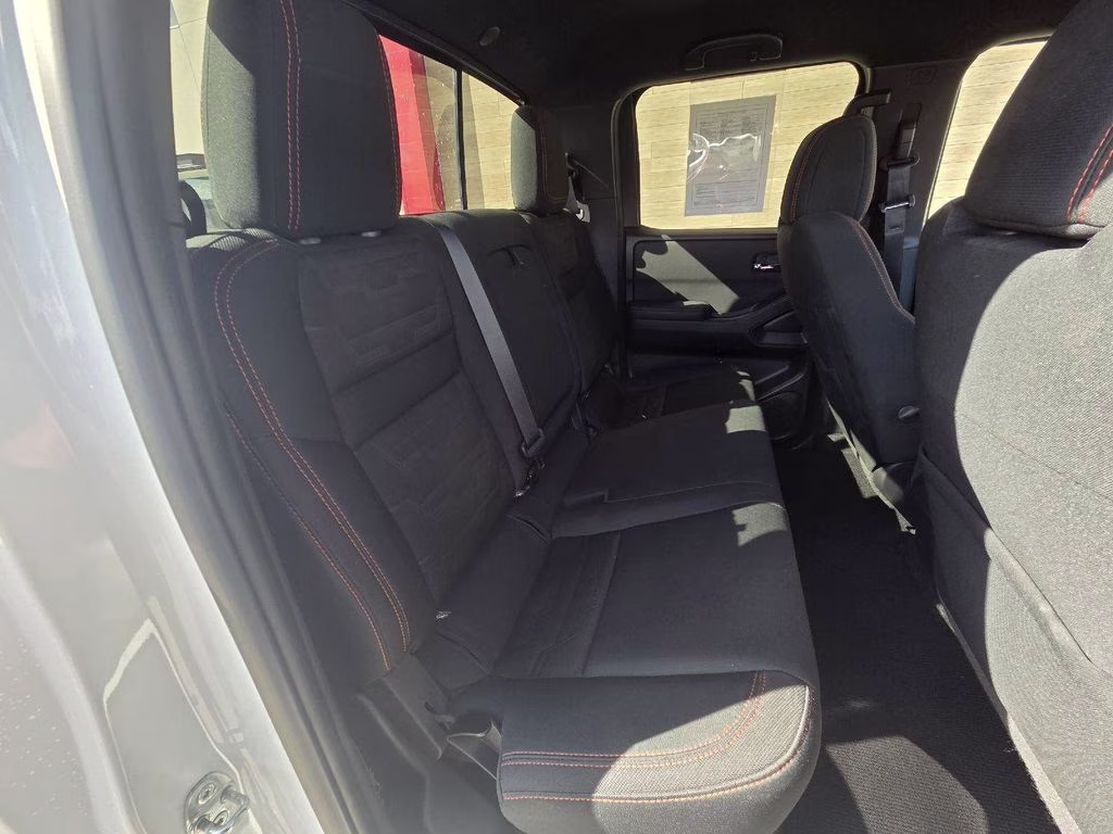 2022 Glacier White Nissan Frontier PRO-4X 4X4 Truck