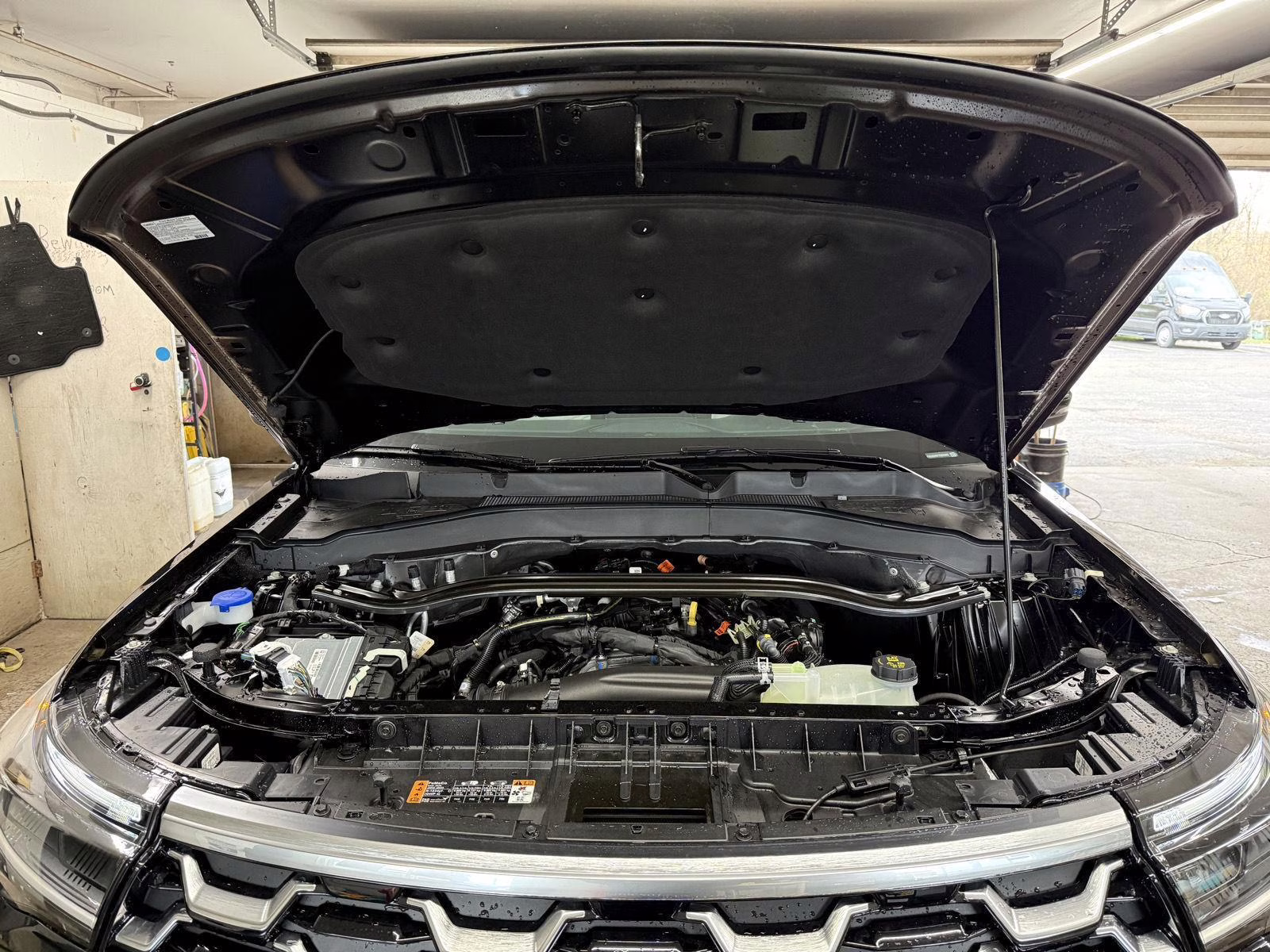 2026 Agate Black Metallic Ford Explorer Platinum 4X4 SUV