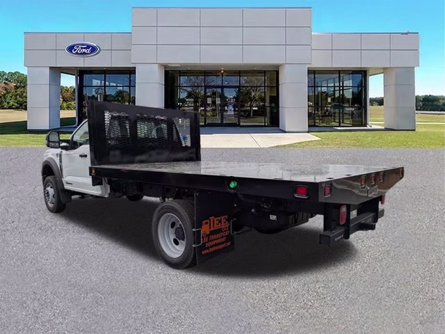 2026 Oxford White Ford Super Duty F-550 DRW XL 4X4 Truck