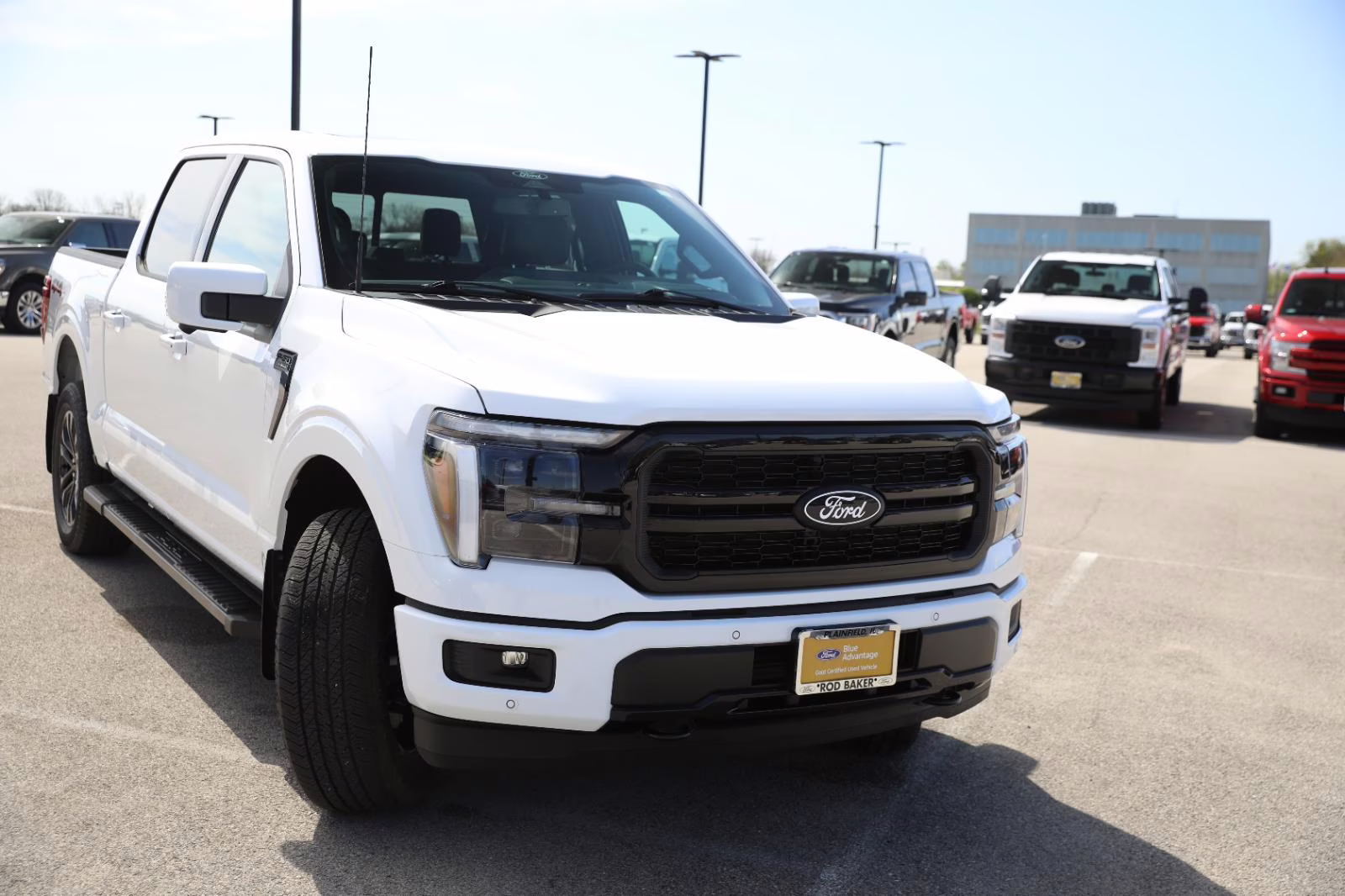 2025 Oxford White Ford F-150 LARIAT 4X4 Truck