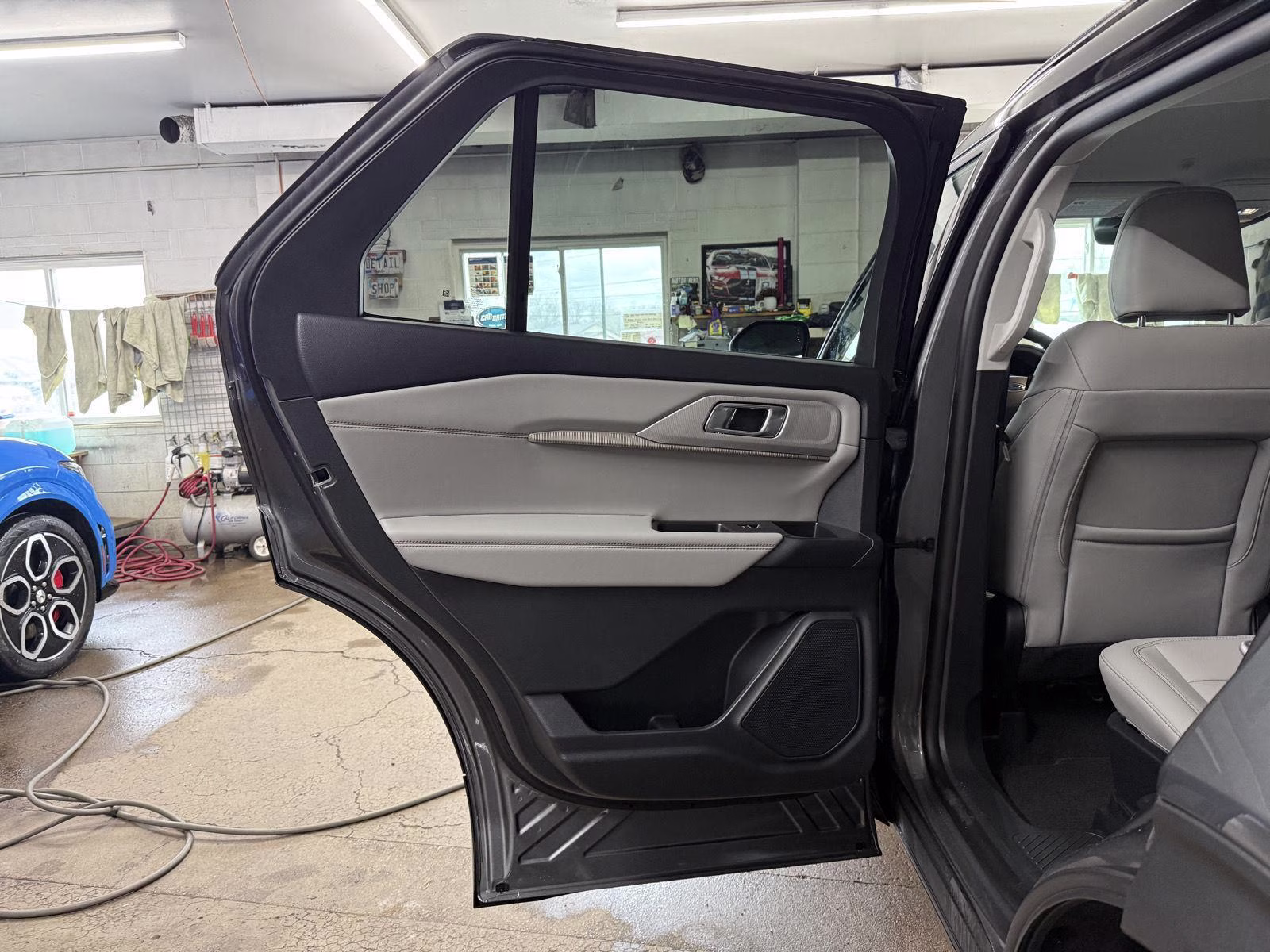 2026 Carbonized Gray Metallic Ford Explorer Active w/200A Pkg 4X4 SUV