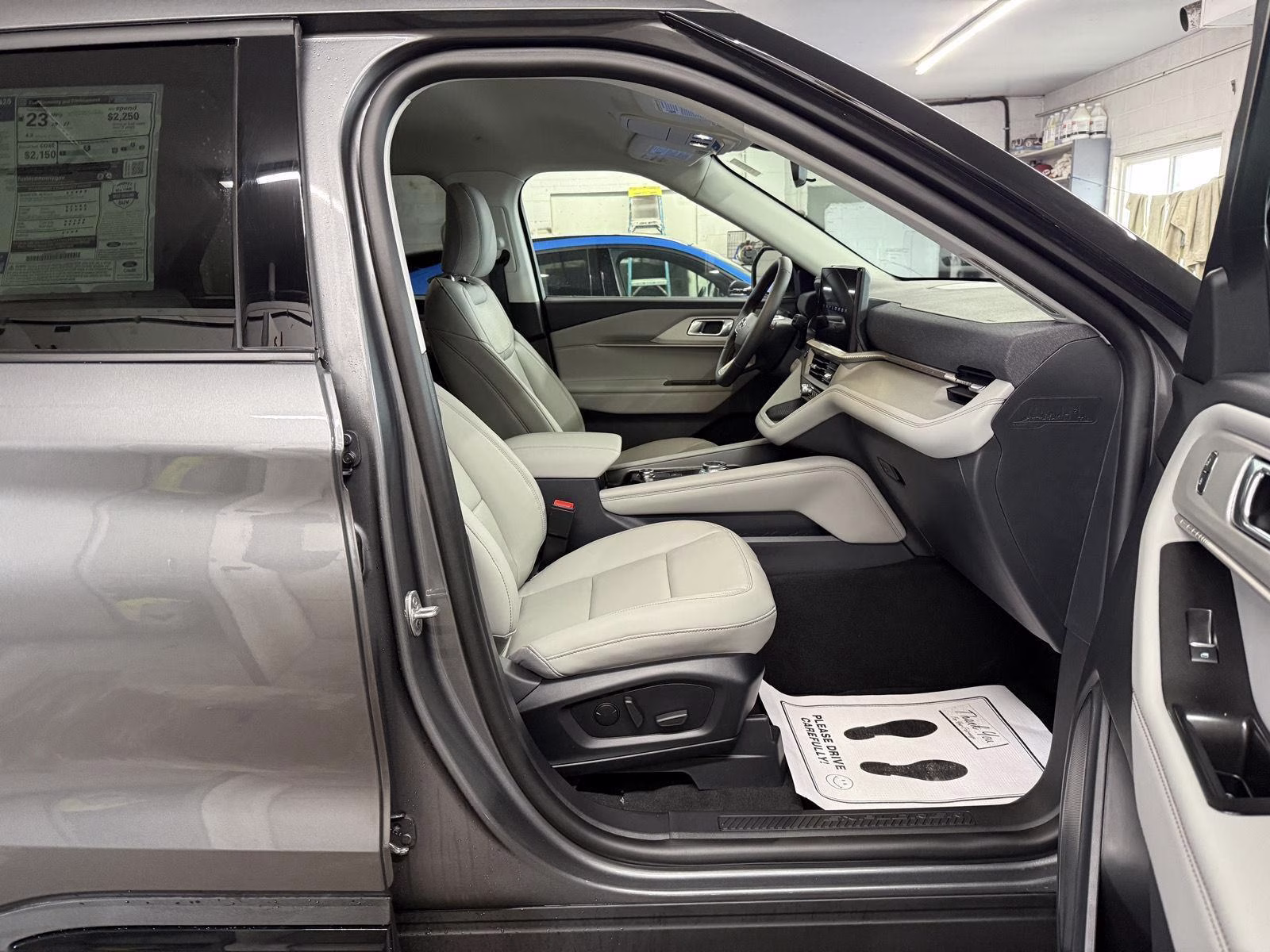 2026 Carbonized Gray Metallic Ford Explorer Active w/200A Pkg 4X4 SUV
