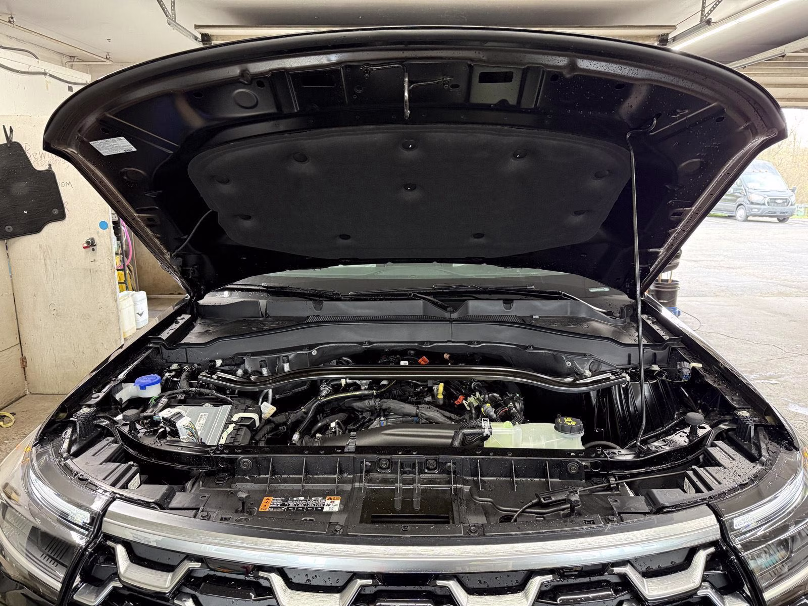 2026 Agate Black Metallic Ford Explorer Platinum 4X4 SUV