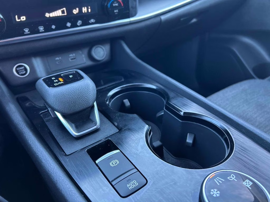 2023 Brilliant Silver Metallic Nissan Rogue SV AWD SUV