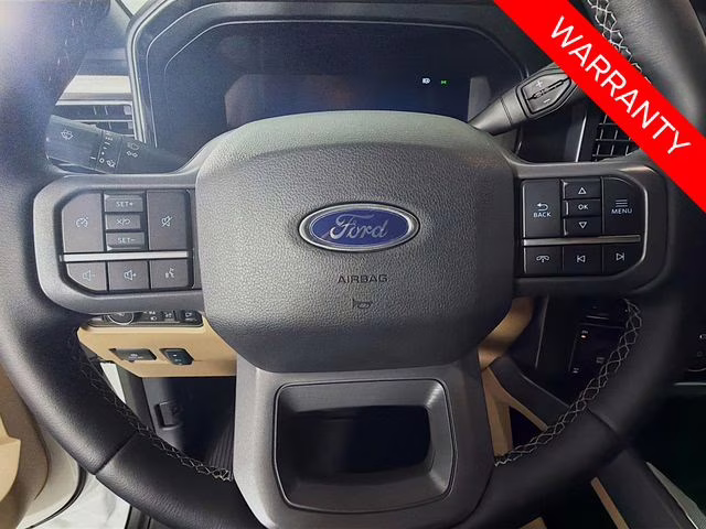 2025 White Metallic Ford Super Duty F-350 SRW Lariat 4X4 Truck