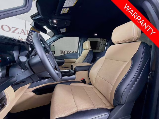 2025 White Metallic Ford Super Duty F-350 SRW Lariat 4X4 Truck