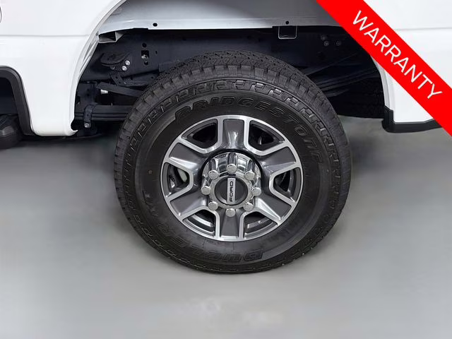 2025 White Metallic Ford Super Duty F-350 SRW Lariat 4X4 Truck