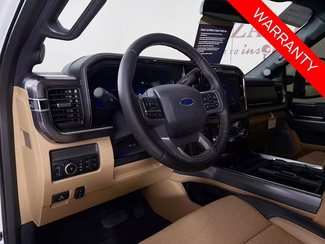 2025 White Metallic Ford Super Duty F-350 SRW Lariat 4X4 Truck