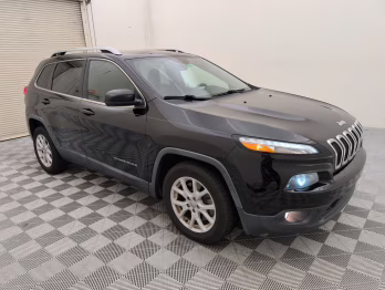 2017 Diamond Black Crystal Pearlcoat Jeep Cherokee Latitude FWD SUV