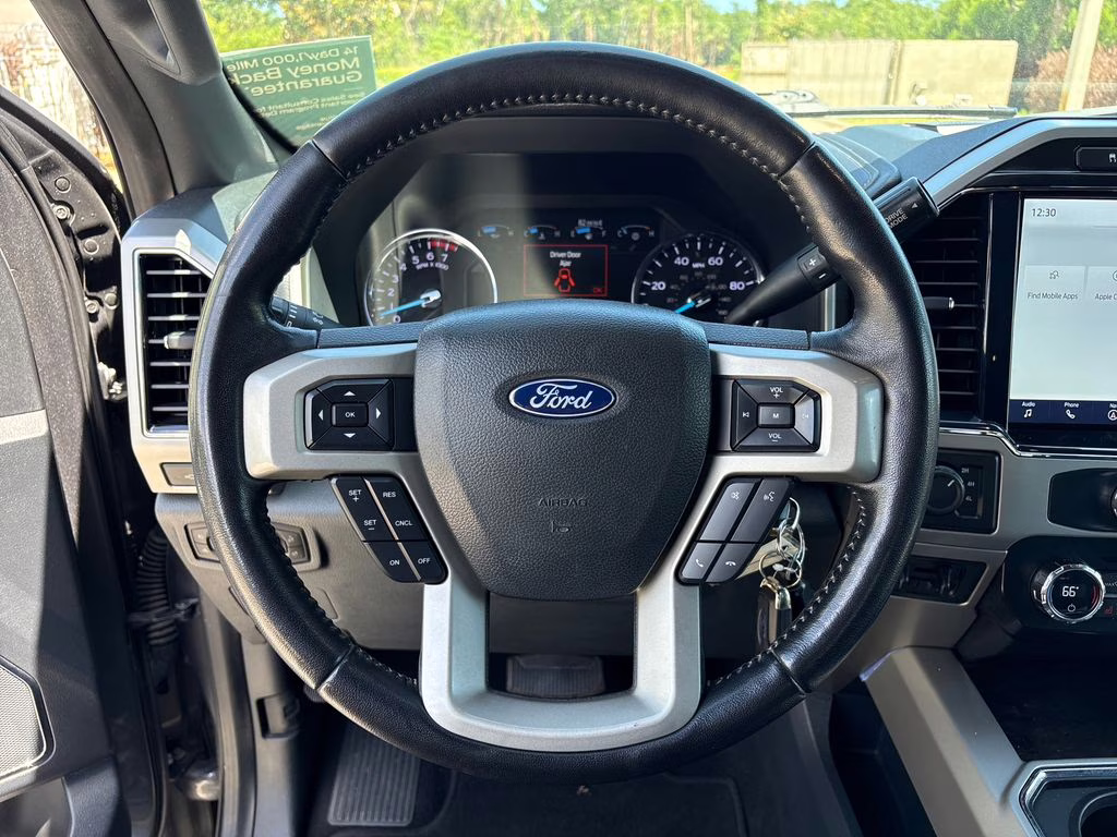 2022 Gray Metallic Ford Super Duty F-250 SRW Lariat 4X4 Truck