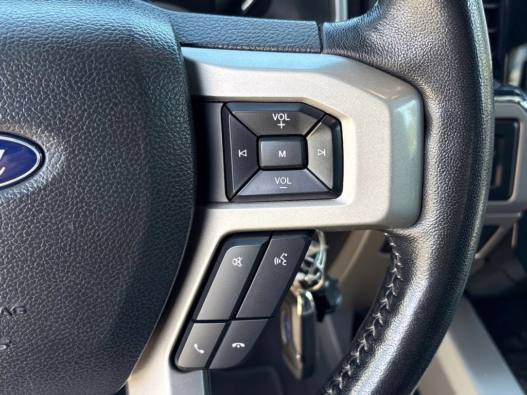 2022 Gray Metallic Ford Super Duty F-250 SRW Lariat 4X4 Truck